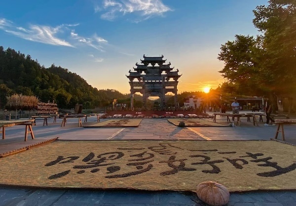 广东省化州市那务，历史底蕴与现代风采的交相辉映